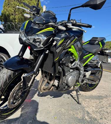 KAWASAKI Z900 